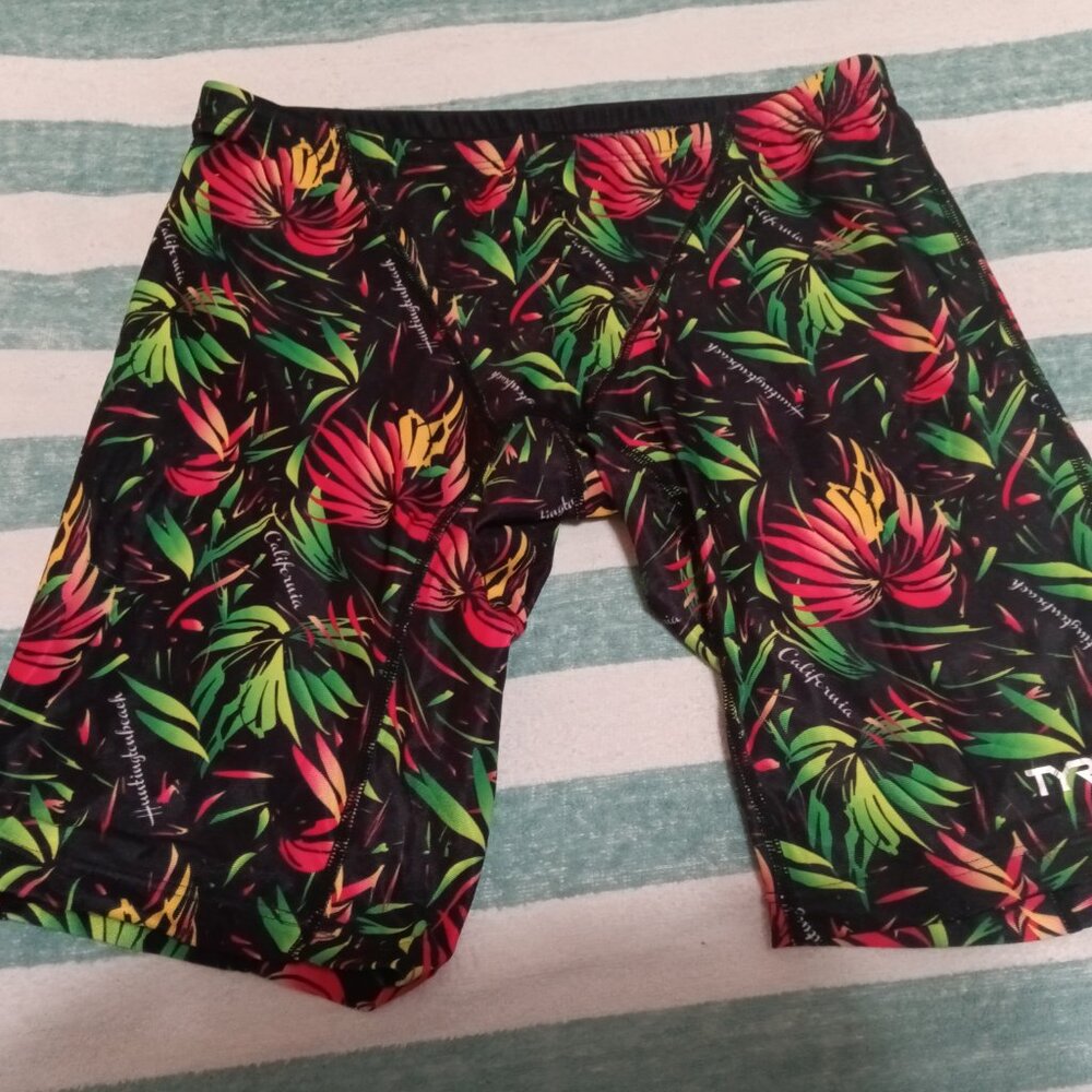 (*) TROPICAL BLACK SWIM JAMMER BY TYR, SIZE 32" - (Pre-Owned)